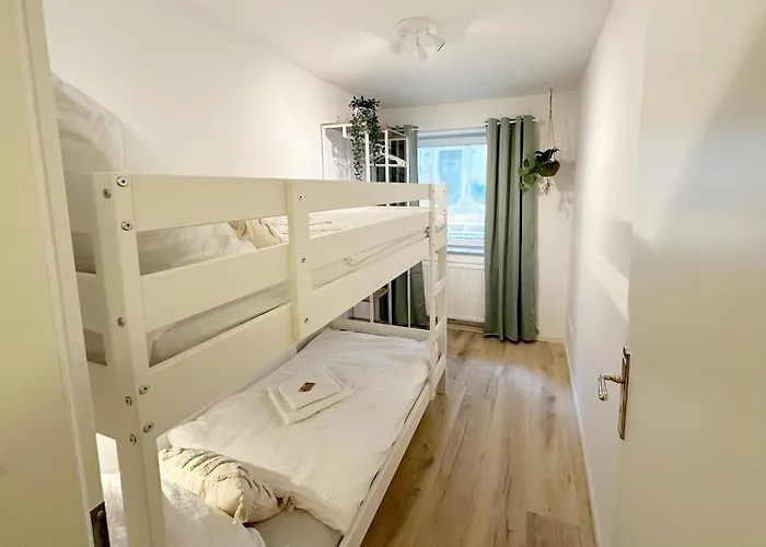 Gemuetliches 2 Ambient Mit Queensize-bett , Etagenbett& Schlafsofa In Alsternaehe