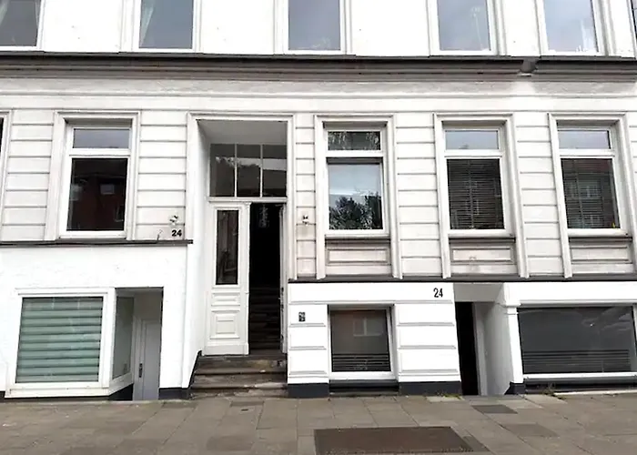 Gemuetliches 2 Ambient Mit Queensize-bett , Etagenbett& Schlafsofa In Alsternaehe Apartament *