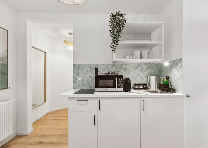 Gemuetliches 2 Ambient Mit Queensize-bett , Etagenbett& Schlafsofa In Alsternaehe Apartament *