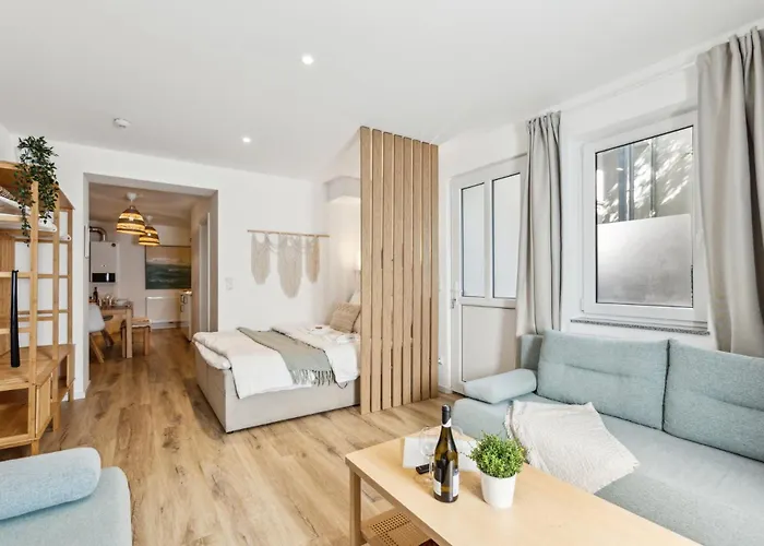 Gemuetliches 2 Ambient Mit Queensize-bett , Etagenbett& Schlafsofa In Alsternaehe Apartament