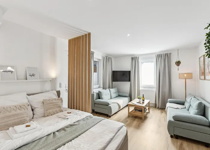 Apartament Gemuetliches 2 Ambient Mit Queensize-bett , Etagenbett& Schlafsofa In Alsternaehe